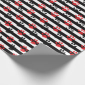 Papier Cadeau Lavette Noir Rouge Sur Bandes Blanches Noires (Coin)