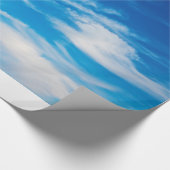 Papier Cadeau Le blanc de ciel bleu opacifie l'arrière - plan (Coin)