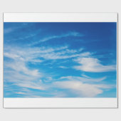 Papier Cadeau Le blanc de ciel bleu opacifie l'arrière - plan (Plat)