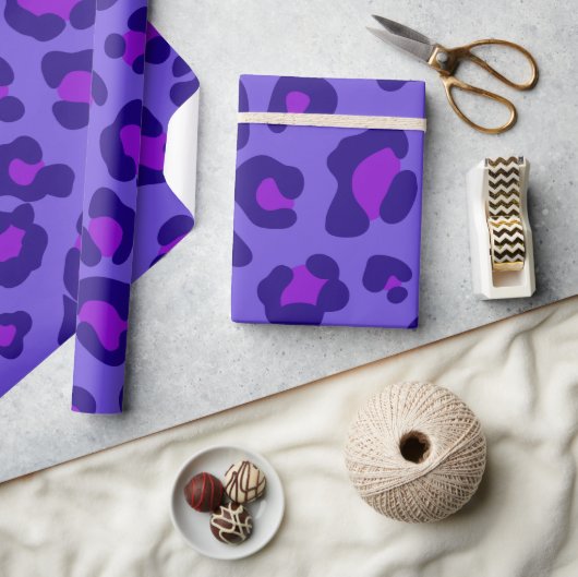 Papier Cadeau "Leopard violet électrique" (Artisanat)