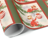 Papier Cadeau Les anges décorant l'arbre de Noël (Coin rond)