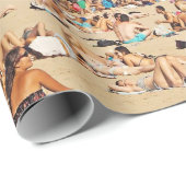 Papier Cadeau Les gens sur la plage de sable brun (Coin rond)