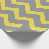 Papier Cadeau Lignes de motif gris-jaune Chevron rayées (Coin)