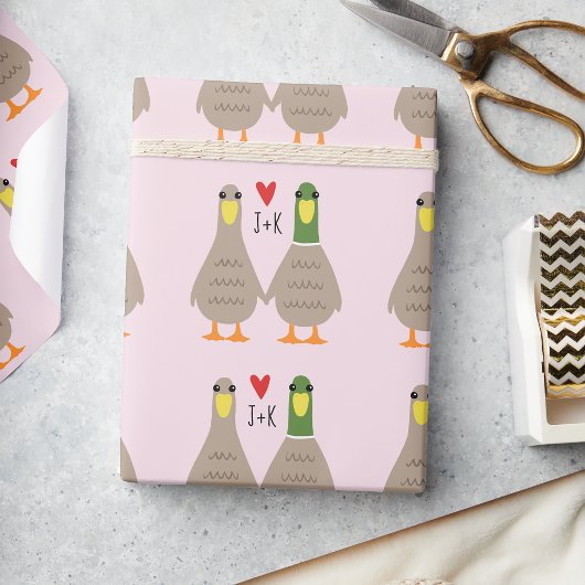 Papier Cadeau Love Ducks Valentine's Day Initiales personnalisée