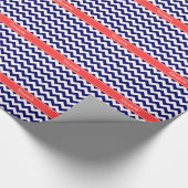 Papier Cadeau Marine Bleu Blanc Chevron Corail Nom rouge Monogra (Coin)
