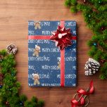 Papier Cadeau MERRY CHRISTMAS Texte Avec L'Homme En Pain D'Épice<br><div class="desc">White MERRY CHRISTMAS texte avec l'homme en pain d'épices et des flocons de neige sur l'arrière - plan bleu. Le texte peut être modifié. La couleur Arrière - plan peut être modifiée.</div>