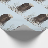 Papier Cadeau Mignonne Otter debout dans un étang tenant son vis (Coin)