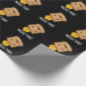 Papier Cadeau Missile Toast amusant Mistletoe Puns Dark BG (Coin)