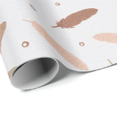 Papier Cadeau Mocha Mousse Feathers Wrapping Paper (Coin rond)