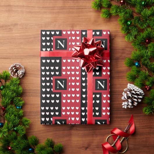 Papier Cadeau Monogramme coeurs noir rouge blanc moderne (Cadeau de vacances)