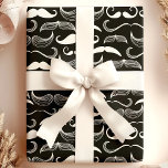 Papier Cadeau Motif branché Hipster noir et blanc Mustache<br><div class="desc">Ce papier d'enveloppement Motif à la mode Hipster noir et blanc de la moustache apporte une touche amusante et décalée à votre emballage cadeau. Les illustrations de moustache noire élégante contre un arrière - plan blanc propre rendent ce papier d'emballage parfait pour les événements hipster, anniversaires, ou toute occasion qui...</div>