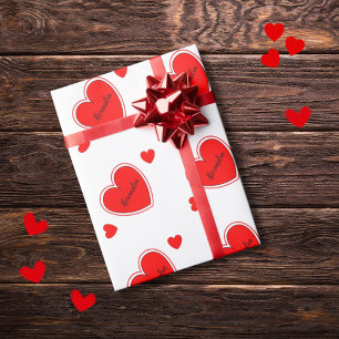 Papier Cadeau Motif coeur rouge nom personnalisé sur blanc