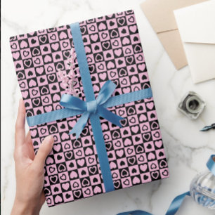 Papier Cadeau Motif de coeur en noir rose