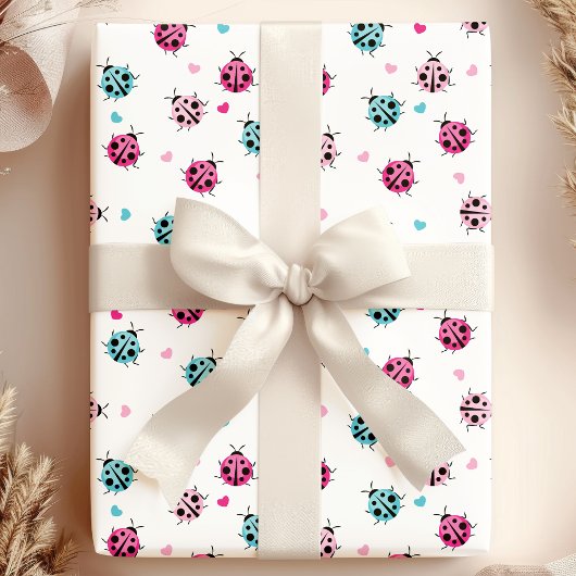 Papier Cadeau Motif de Coeurs de Ladybug bleu rose