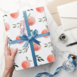 Papier Cadeau Motif de pêche aquarelle<br><div class="desc">Ce papier d'emballage mignon présente un arrière - plan blanc avec pêche et motif vert en aquarelle. Personnalisez-vous pour répondre à vos besoins. Vous pouvez trouver d'autres produits correspondants dans mon magasin.</div>