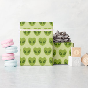 Papier Cadeau Motif de tête d'alien en forme de cœur vert mignon