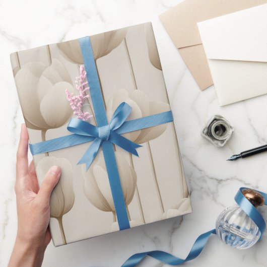Papier Cadeau Motif floral ivoire tulipe neutre moderne (Cadeaux)
