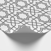Papier Cadeau Motif géométrique noir complexe avec une forme d'é (Coin)
