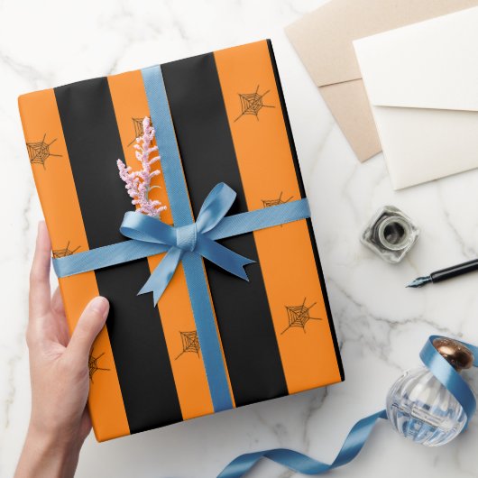 Papier Cadeau Motif rayé orange et noir d'Halloween (Cadeaux)