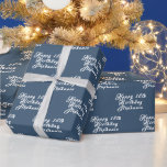 Papier Cadeau Navy Blue 18th Birthday Party Nom Motif moderne<br><div class="desc">Personnalisé,  moderne,  élégant,  bleu marine,  papier d'emballage 18e anniversaire. Parfait pour elle. Fête du 18ème anniversaire.</div>
