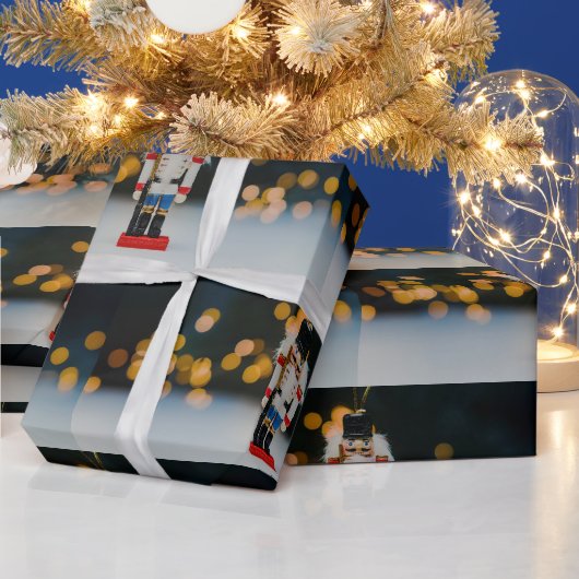 Papier Cadeau Noël SlipperyJoe nutcracker figurine ornement (Vacances)