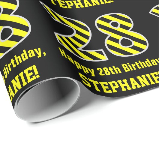 Papier Cadeau Noir et jaune rayé "28"; 28e anniversaire + nom (Coin rond)