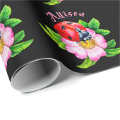 Papier Cadeau Nom des femmes noires de la flore de Ladybug (Coin rond)