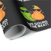 Papier Cadeau Nous Avons Gourdi Le Beat Funny Veggie Pun Dark BG (Coin rond)