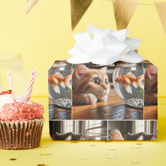 Papier Cadeau Orange Kitten regarde un poisson rouge (Fête d'anniversaire)