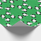 Papier Cadeau Ours de panda allongé sur l'herbe (Coin)