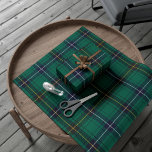 Papier Cadeau Paid Rustique Henderson Green Christmas Tartan<br><div class="desc">Enveloppez vos cadeaux dans l'esprit de Noël avec notre étonnant papier d'emballage écossais blanc et vert. Ce design de plaid classique exhale la joie festive et ajoute une touche d'élégance à tout présent. Parfait pour créer une expérience mémorable de déballage pour vos proches.</div>