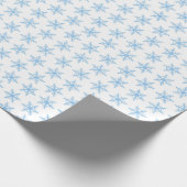 Papier Cadeau Pale Blue Snowflakes sur un Arrière - plan blanc (Coin)
