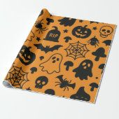 Papier Cadeau Paper wrapping paper with Halloween-themed pattern (Déroulé)