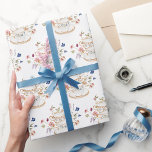 Papier Cadeau Papier d'enveloppement de la coupe de thé<br><div class="desc">Laissez votre journée spéciale s'épanouir avec du papier d'enveloppement de la coupe de thé! Ce design présente de superbes fleurs d'aquarelle peintes à la main dans des teintes de violet profond, de bleu poussiéreux et de rose roux avec de la végétation sauge. Que vous soyez l'hôte d'une fête de jardin...</div>