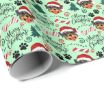 Papier Cadeau Papier d'enveloppement de Noël Rottweiler<br><div class="desc">Rottweiler Christmas Wrapping Paper. Paper Color is Green. Available in multiple colors,  sizes and two finishes. www.hotpocketgraphics.com</div>