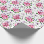 Papier Cadeau Papier mariage<br><div class="desc">Papier enveloppant avec une belle impression de fleur rose. Customisez cet objet ou achetez tel quel. Stock Imprimer freepik.com</div>