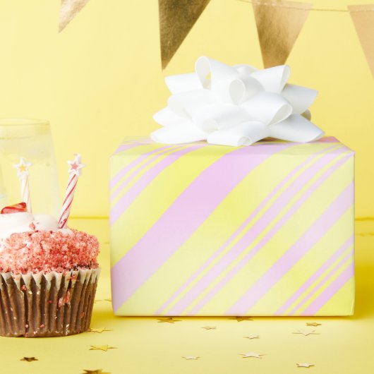 Papier Cadeau Pastel Gradient Lavande rose et jaune rayures (Fête d'anniversaire)