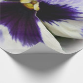 Papier Cadeau pensée violette foncée sur blanc (Coin)