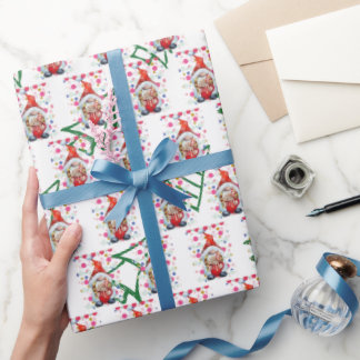 Papier Cadeau Père Noël Gnome avec arbres de Noël Arrière - plan