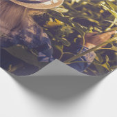 Papier Cadeau Personne portant un casquette blanc à côté des cha (Coin)