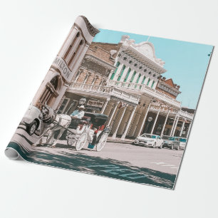 PAPIER CADEAU PERSONNES MARCHANT DANS LA RUE PRÈS DES VOITURES E