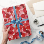 Papier Cadeau Pétales de rose rouge romantique Fête des mariées<br><div class="desc">Romantique Rose Rouge Petals Floral Fête des mariées Mariage</div>