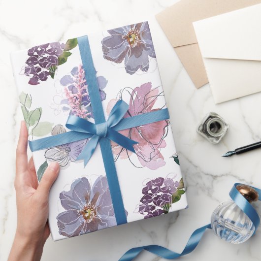 Papier Cadeau Pétales roses violets fond blanc (Cadeaux)