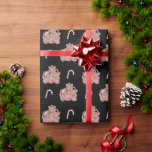 Papier Cadeau Pig Christmas Tree Funny Animal Christmas<br><div class="desc">Les pigs look like a Christmas tree. Veuh fairy lights and Santa's hats they are perfect pour Christmas. Every pig lover is happy about cute animals for the winter holidays.</div>