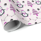 Papier Cadeau Pingouins mignons et arbres de Noël pourpres Noël (Coin rond)