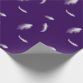 Papier Cadeau Plumes blanches sur violet (Coin)
