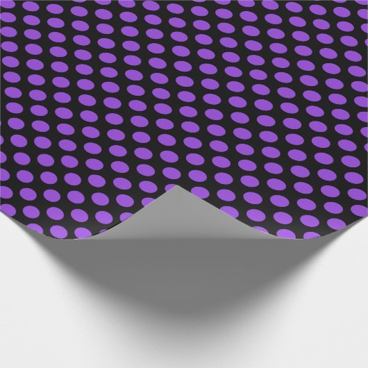 Papier Cadeau Point Polka violet sur papier à envelopper noir (Coin)