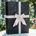 Papier Cadeau Pois de Confetti Black et Gold Foil<br><div class="desc">Cet élégant papier d'emballage présente un arrière - plan noir époustouflant orné de pois de confettis en feuille d'or chatoyants. Parfait pour des événements haut de gamme comme des mariages,  des anniversaires ou des vacances,  ce design ajoute une touche luxueuse et sophistiquée à tout cadeau.</div>