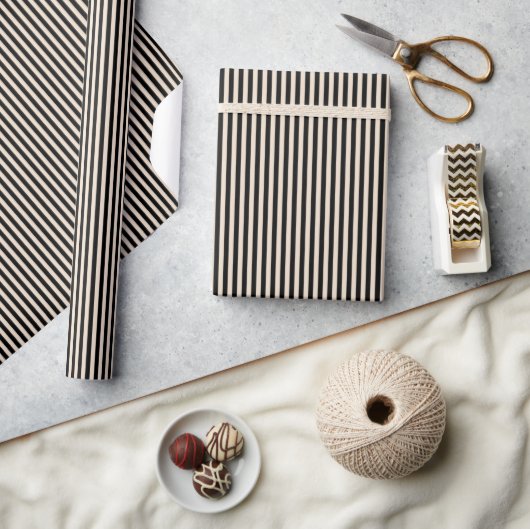 Papier Cadeau rayure noir et ivoire (Artisanat)