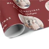 Papier Cadeau Red Script Joyeux Noël Nom de famille Photo (Coin rond)